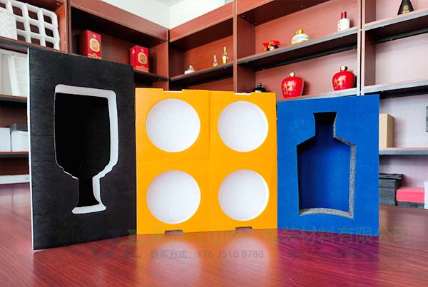 供應(yīng)汾陽(yáng)珍珠棉提供各種酒類(lèi)珍珠棉托盤(pán)珍珠棉內(nèi)襯設(shè)計(jì)制作廠家直銷(xiāo)