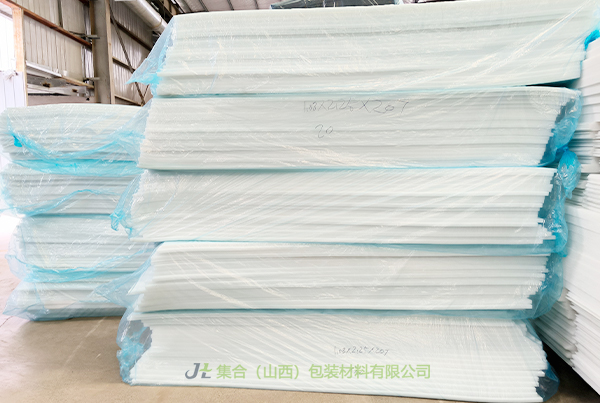 平順珍珠棉板材-山西珍珠棉廠家專業(yè)生產(chǎn)珍珠棉板材、高密度珍珠棉板材、黑色珍珠棉板材品質(zhì)無(wú)憂