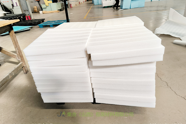 孝義珍珠棉板材-珍珠棉源頭生產(chǎn)廠家專業(yè)生產(chǎn)珍珠棉板、珍珠棉板材、黑色珍珠棉板材直銷優(yōu)質(zhì)品