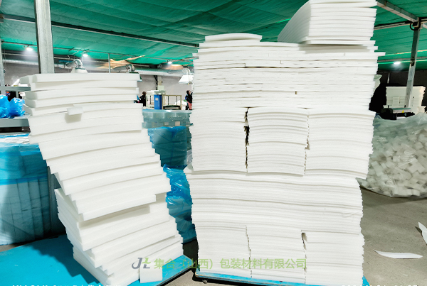 迎澤珍珠棉板材-太原珍珠棉廠家專業(yè)生產(chǎn)高密度珍珠棉板材、黑色珍珠棉板材、復(fù)合珍珠棉板材優(yōu)質(zhì)實(shí)惠