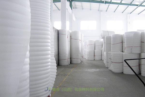 五寨珍珠棉-集合包裝專業(yè)生產(chǎn)EPE支架、EPE珍珠棉板、EPE珍珠棉內(nèi)襯品質(zhì)有保障