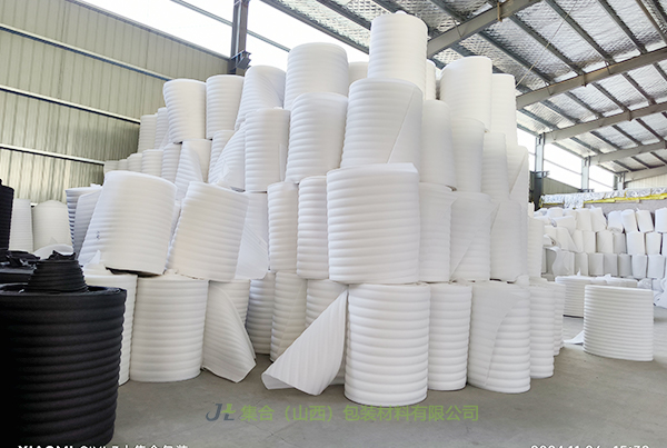 陽(yáng)曲珍珠棉卷材-太原珍珠棉廠專業(yè)生產(chǎn)EPE卷棉、珍珠棉保溫卷棉、珍珠棉大棚保溫卷棉廠家直銷(xiāo)