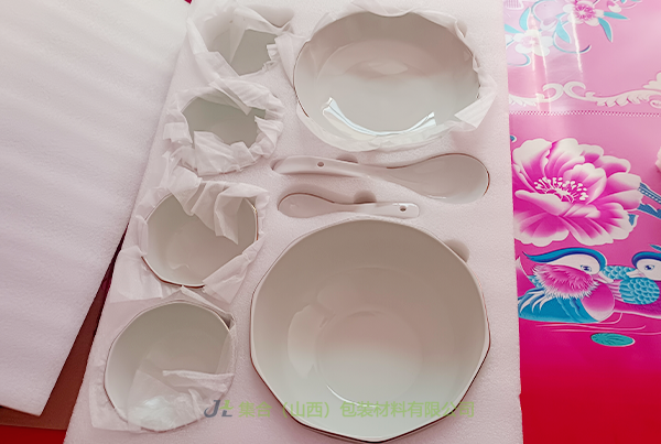 聞喜珍珠棉-集合包裝專業(yè)生產IXPE復合EPE內襯、珍珠棉酒托、貼紙珍珠棉板材直銷優(yōu)質品