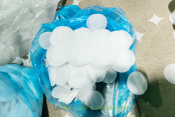 白色珍珠棉板材, 貼紙珍珠棉板材, EPE珍珠棉板, 機(jī)械設(shè)備珍珠棉包裝, 貼卡紙EPE內(nèi)襯, EPE板, 呼和浩特珍珠棉廠家