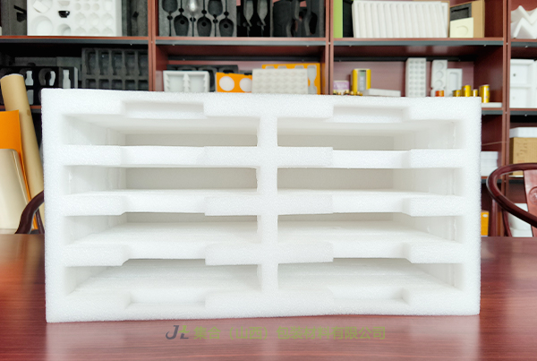 山西珍珠棉內(nèi)襯-集合包裝專業(yè)生產(chǎn)貼卡紙珍珠棉內(nèi)襯、IXPE復(fù)合珍珠棉內(nèi)襯、XPE復(fù)合珍珠棉內(nèi)襯工廠直出貨