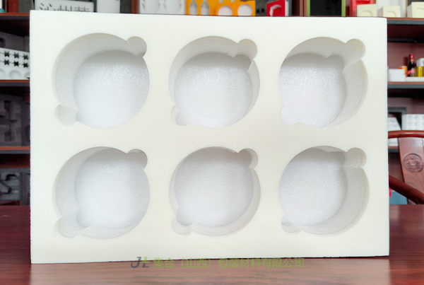 EPE珍珠棉卷棉, 珍珠棉卷棉, 貼卡紙珍珠棉內(nèi)襯, 珍珠棉飲料包裝, EPE珍珠棉水果托, EPE雞蛋托, 陜西哪里定做珍珠棉？