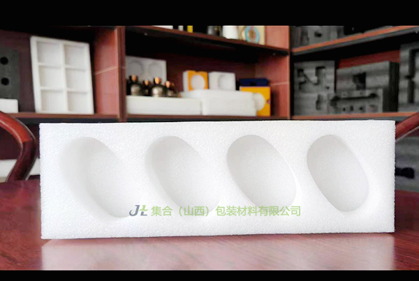 沁水定做珍珠棉-太原珍珠棉廠家專業(yè)生產(chǎn)貼絨布珍珠棉板材、飲料珍珠棉托盤(pán)、EPE卷棉廠家直供