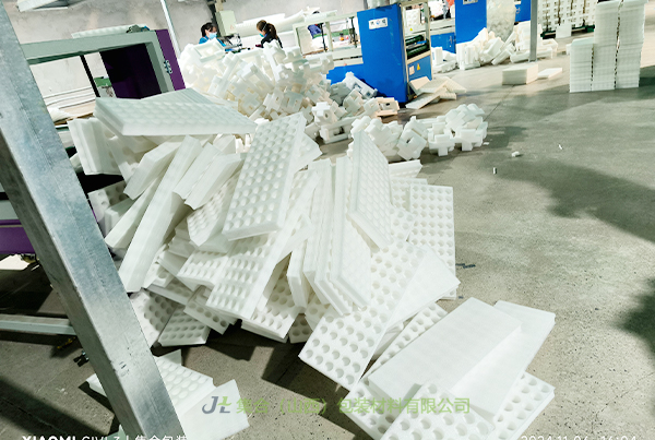 岢嵐珍珠棉包裝定制-山西珍珠棉廠專業(yè)生產(chǎn)珍珠棉內(nèi)襯、珍珠棉水果托、珍珠棉果托品質(zhì)上乘