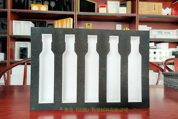 襄垣珍珠棉雞蛋托-山西珍珠棉廠家專業(yè)生產(chǎn)珍珠棉雞蛋托、珍珠棉酒托、EPE托盤純正源頭貨