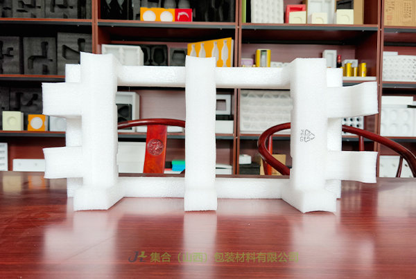 陽(yáng)泉珍珠棉生產(chǎn)廠-山西珍珠棉廠家專業(yè)生產(chǎn)貼卡紙EPE內(nèi)襯、珍珠棉卷棉、高密度EPE珍珠棉板材高性價(jià)比