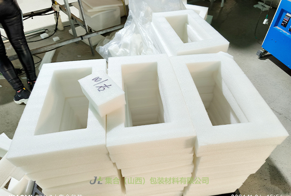 河津珍珠棉支架-珍珠棉廠家專業(yè)生產(chǎn)珍珠棉支架、EPE支架、電腦珍珠棉支架源頭直供